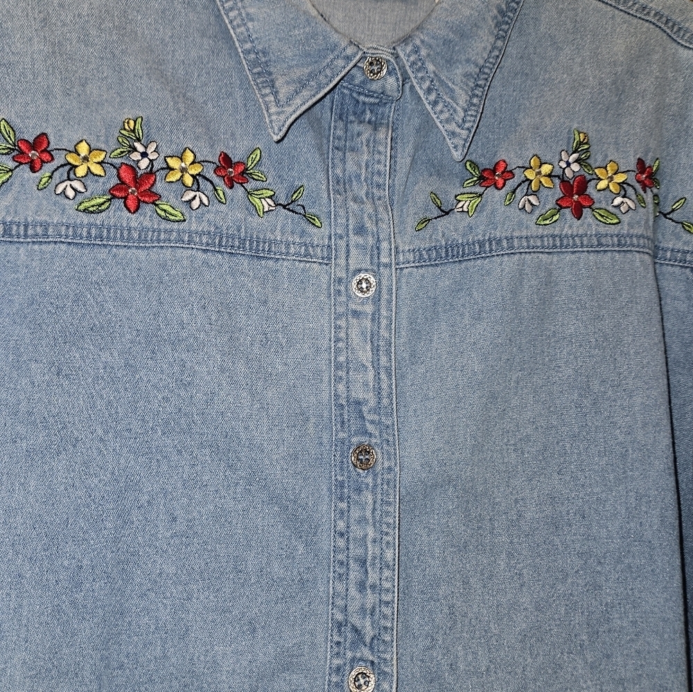Vintage CD womans Denim embroidered w rhinestones floral LS button up shirt L - Picture 4 of 8